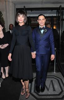 Katie Holmes feet photo thumbnail