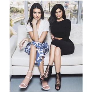 Kylie Jenner feet photo thumbnail