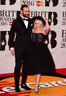 Kylie Minogue feet photo thumbnail