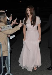 Lana Del Rey feet photo thumbnail