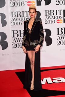 Alesha Dixon feet photo thumbnail