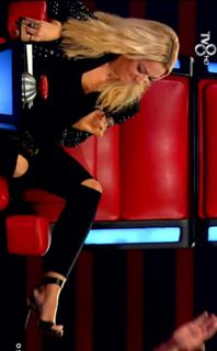 Hadise feet photo thumbnail