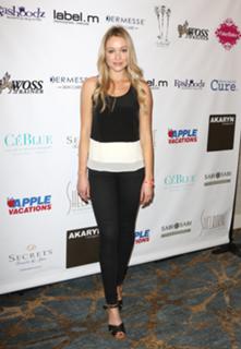 Katrina Bowden feet photo thumbnail