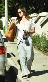 Minka Kelly feet photo thumbnail
