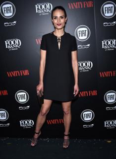Jordana Brewster feet photo thumbnail