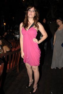 Mandy Moore feet photo thumbnail