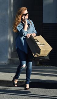 Amy Adams feet photo thumbnail