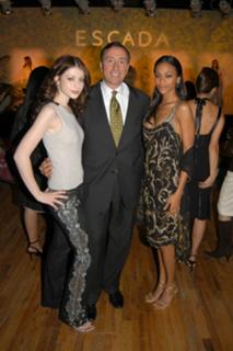 Michelle Trachtenberg feet photo thumbnail
