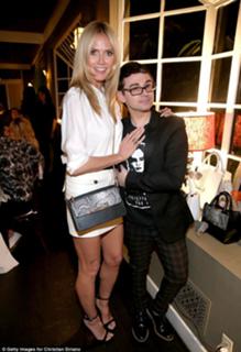 Heidi Klum feet photo thumbnail