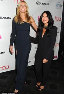 Heidi Klum feet photo thumbnail