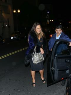 Tia Carrere feet photo thumbnail