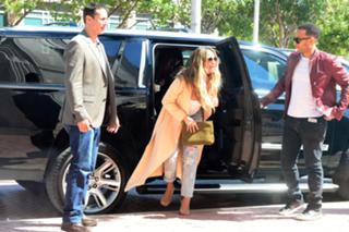 Chrissy Teigen feet photo thumbnail