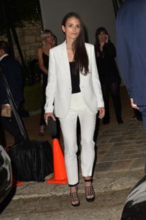 Jordana Brewster feet photo thumbnail