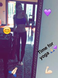 Kira Kosarin feet photo thumbnail