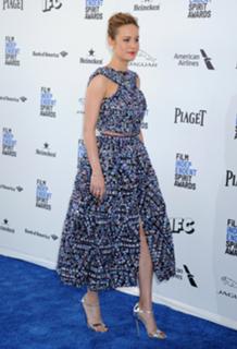 Brie Larson feet photo thumbnail