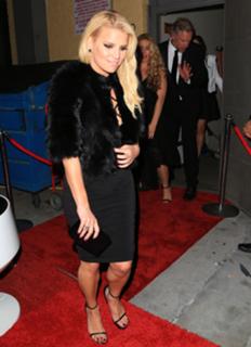Jessica Simpson feet photo thumbnail
