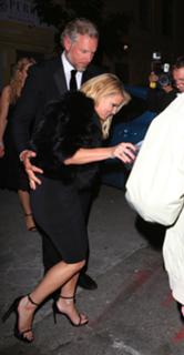 Jessica Simpson feet photo thumbnail