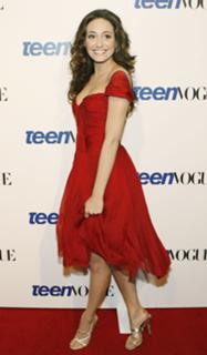 Emmy Rossum feet photo thumbnail