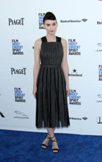 Rooney Mara feet photo thumbnail
