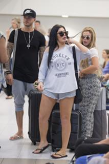 Chloe Ferry feet photo thumbnail