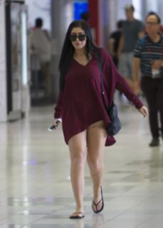 Chloe Ferry feet photo thumbnail