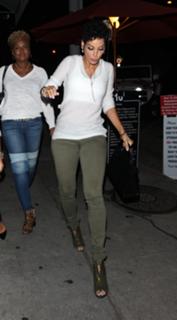 Nicole Murphy feet photo thumbnail