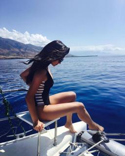 Shay Mitchell feet photo thumbnail