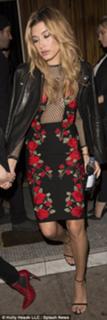 Hailey Bieber feet photo thumbnail