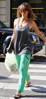 Elisabetta Canalis feet photo thumbnail