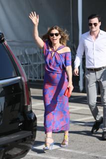Jessica Biel feet photo thumbnail