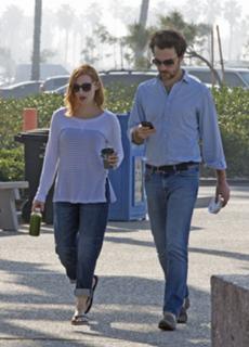 Jessica Chastain feet photo thumbnail