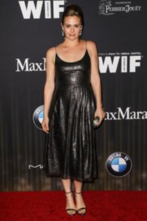 Alicia Silverstone feet photo thumbnail