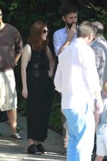 Julianne Moore feet photo thumbnail