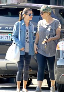 Lea Michele feet photo thumbnail