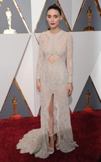 Rooney Mara feet photo thumbnail