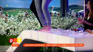 Ewa Farna feet photo thumbnail