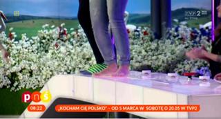 Ewa Farna feet photo thumbnail