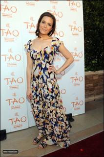 Mandy Moore feet photo thumbnail