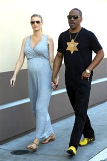 Paige Butcher feet photo thumbnail