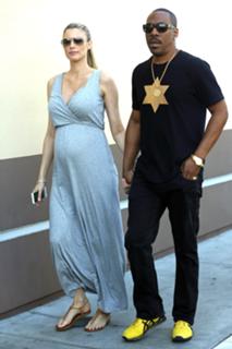 Paige Butcher feet photo thumbnail