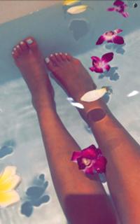 Shay Mitchell feet photo thumbnail
