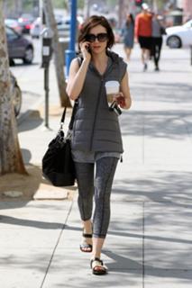 Lily Collins feet photo thumbnail