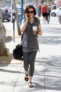 Lily Collins feet photo thumbnail
