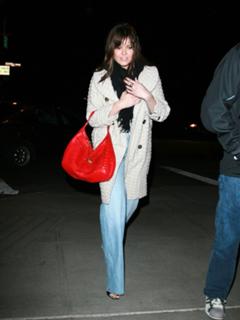 Mandy Moore feet photo thumbnail