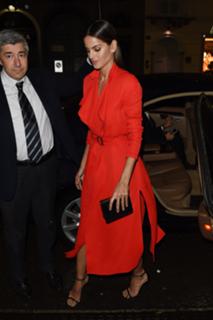 Izabel Goulart feet photo thumbnail