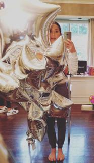 Olivia Munn feet photo thumbnail