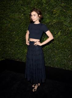 Lily Collins feet photo thumbnail
