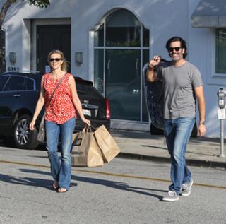 Amy Smart feet photo thumbnail