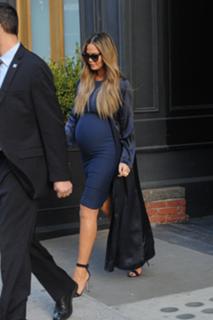 Chrissy Teigen feet photo thumbnail