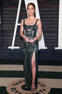 Olivia Munn feet photo thumbnail